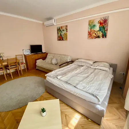 Revay Apartment *